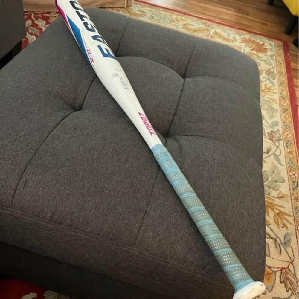 Easton Topaz Fastpitch Softball Bat 32/22